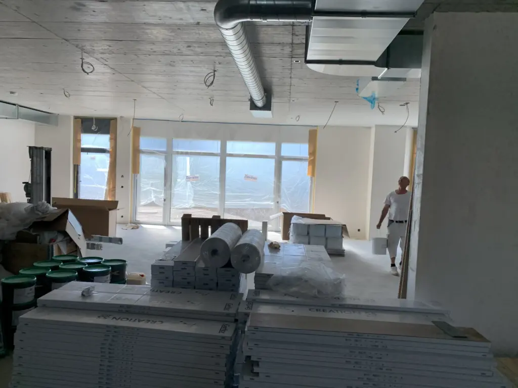 Ansicht der Arbeiten Innenarchitektur und Ladenbau für das Restaurant K-One in Dürnten bei Rüti ZH.