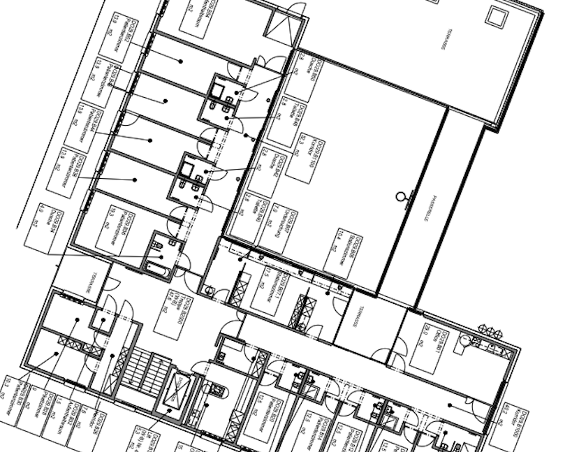 Detaillierter Grundrissplan mit Zimmerachsen und Installationen